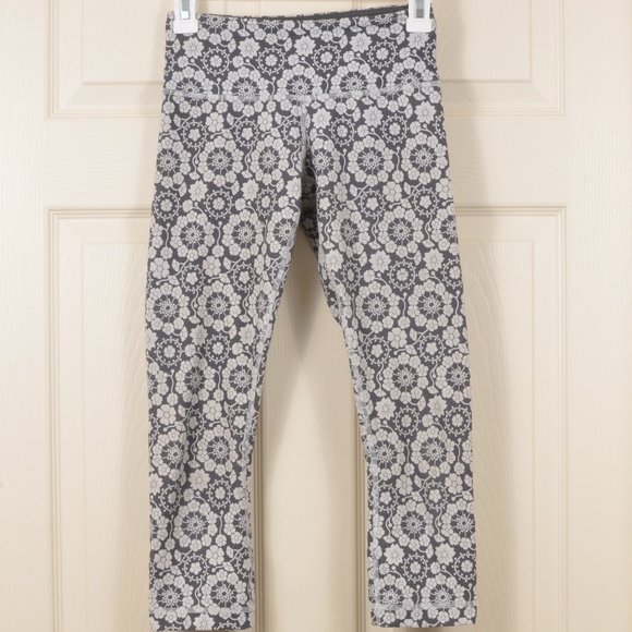 Lululemon Sz 2 Wunder Under Crop Yoga Pant Snug Fin Nimbus - Picture 1 of 6